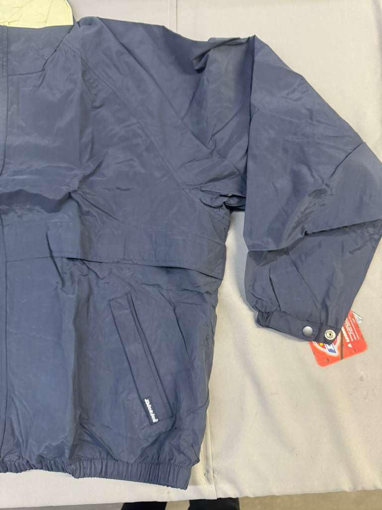 Dickies Men's Water Resistant 100% Nylon Jacket