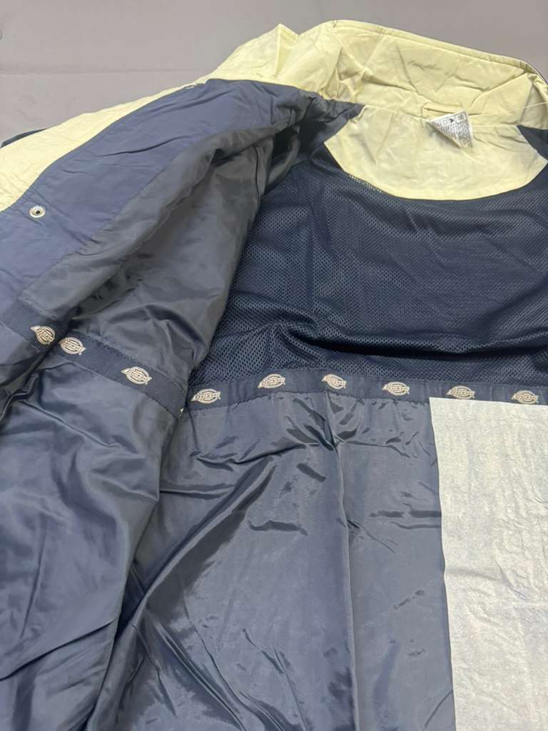 Dickies Men's Water Resistant 100% Nylon Jacket