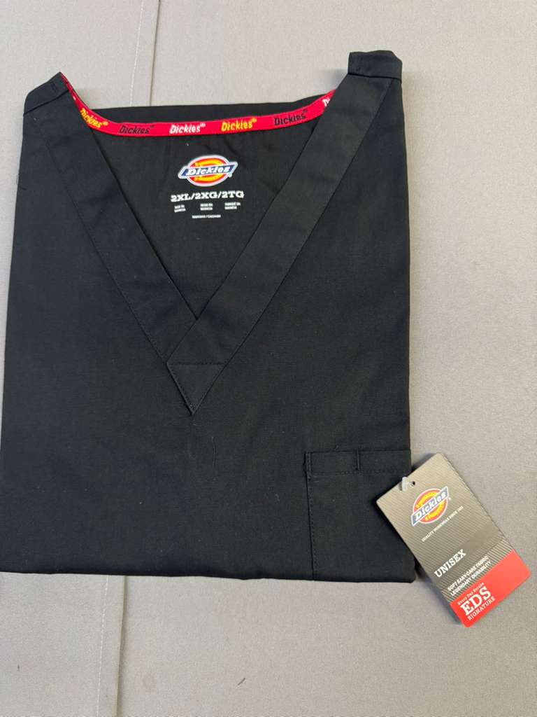 Dickies EDS Signature Scrubs Unisex One Pocket V-Neck Top in Soft Brushed Poplin
